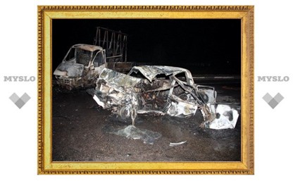 В аварии на трассе Калуга-Тула сгорели трое человек