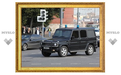 Каждый пятый россиянин недоволен автомобилями с "мигалками"