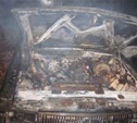 В Донском сгорел припаркованный во дворе жилого дома автомобиль