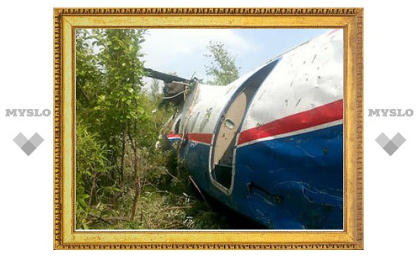 В Благовещенске при жесткой посадке развалился Ан-24