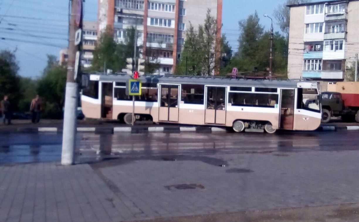 В Туле трамвай сошел с рельсов
