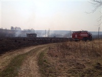В Ленинском районе из-за горящей травы сгорела дача, Фото: 2