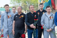 Футболисты «Арсенала» возложили цветы к мемориалу «Защитникам неба Отечества», Фото: 18