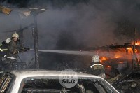 В Туле пожар уничтожил дом и три автомобиля, Фото: 6