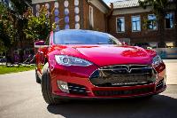 Владелец первого электромобиля Tesla рассказал, почему теперь не хочет ездить на других машинах, Фото: 29