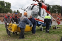 В кремле приземлился вертолет, который установит шпиль колокольни, Фото: 23