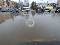 Перекресток Красноармейского проспекта и ул. Лейтейзена затопило водой, Фото: 8