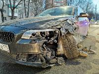 В Туле при столкновении Nissan и BMW пострадала женщина, Фото: 1