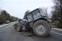 На въезде в Тулу трактор протаранил внедорожник, Фото: 4