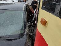  На ул. Марата трамвай протаранил легковушку и протащил несколько метров, Фото: 8