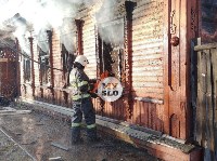 На улице Оборонной загорелся дом с петардами , Фото: 10