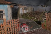 В Туле пожар уничтожил дом и три автомобиля, Фото: 8
