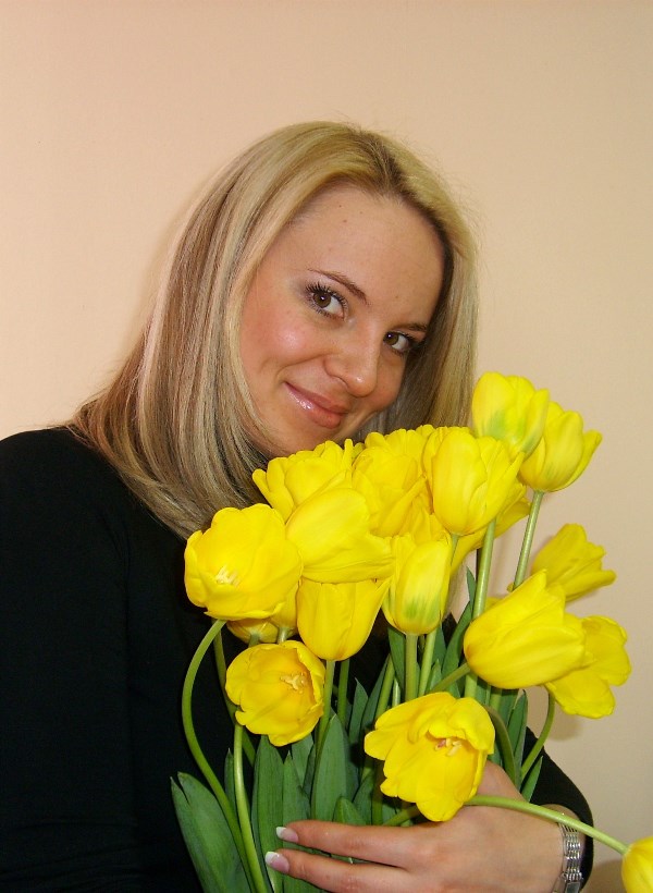 Желтые тюльпаны.... о-о-о-о, ни разу не вестники разлуки!!!))))