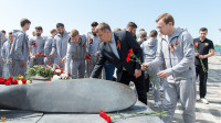 Футболисты «Арсенала» возложили цветы к мемориалу «Защитникам неба Отечества», Фото: 26