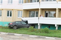 Снесшую пять балконов веневскую автоледи лишат прав, Фото: 1