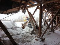 Что творится на месте обрушения крыши в пятиэтажке на улице Зорге – репортаж Myslo, Фото: 17