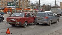 На проспекте Ленина пробка из-за ДТП с двумя легковушками и грузовой ГАЗелью, Фото: 5