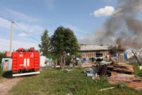 С огнем в жилом доме в селе Теплое боролись три пожарных расчета, Фото: 23